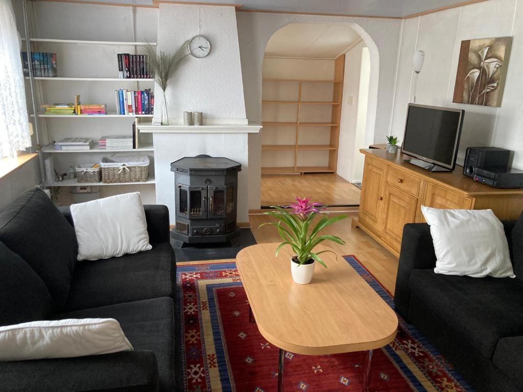 Schwone Diekhuusje - Vakantiewoning Aan De Noordzeekust Villa Schoondijke Exteriör bild